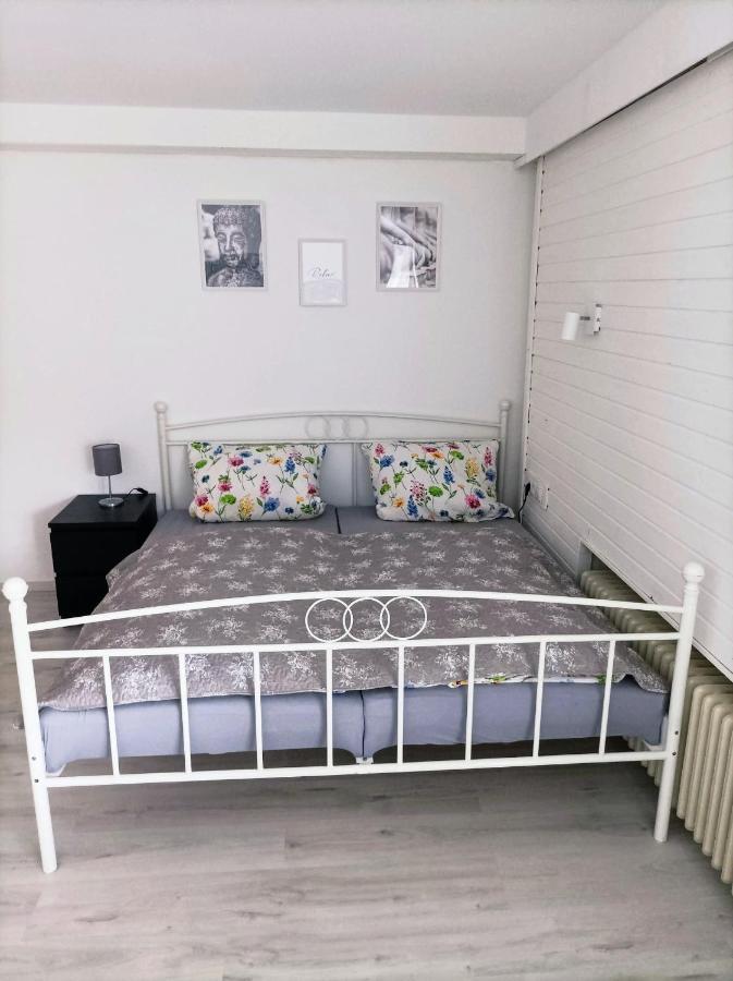 שונאו Kleine Ferienwohnung Mit Terrasse Am Waldrand מראה חיצוני תמונה