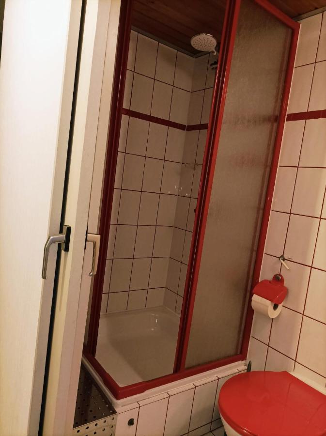שונאו Kleine Ferienwohnung Mit Terrasse Am Waldrand מראה חיצוני תמונה